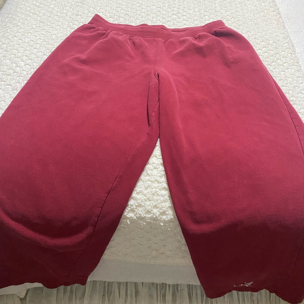Cozy Womans Vintage 90’s wide leg Red Sweatpants